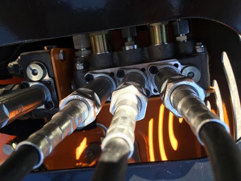 DELEKS&nbsp;AIRONE 60&nbsp;rézsűkasza&nbsp;-&nbsp;Starex Pro Kft.