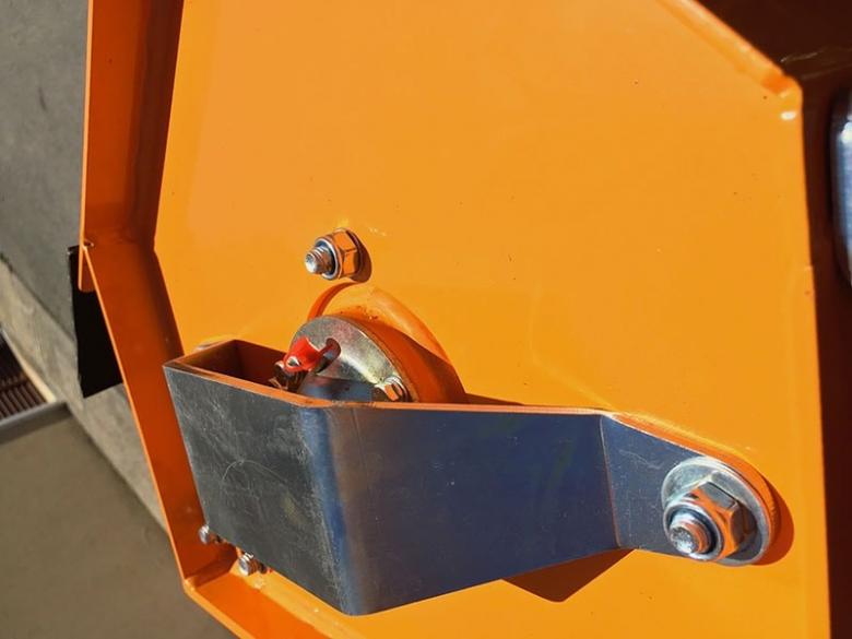 DELEKS&nbsp;AIRONE 80&nbsp;rézsűkasza&nbsp;-&nbsp;Starex Pro Kft.