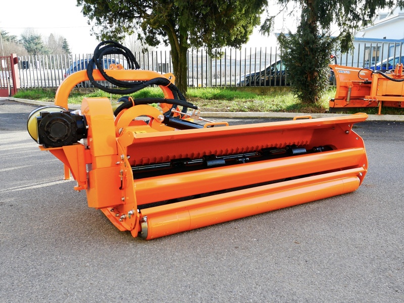 DELEKS&nbsp;ALCE 200&nbsp;rézsű vágásra alkalmas szárzúzó&nbsp;-&nbsp;Starex Pro Kft.