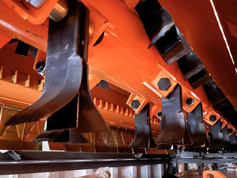 DELEKS&nbsp;BISON 260&nbsp;szárzúzó&nbsp;-&nbsp;Starex Pro Kft.