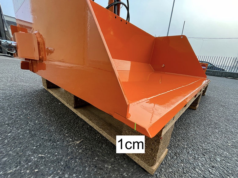 DELEKS&nbsp;BUCKET 140H&nbsp;hidraulikus billentésű szállítóláda&nbsp;-&nbsp;Starex Pro Kft.