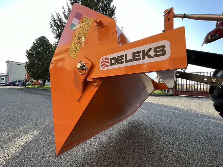 DELEKS&nbsp;BUCKET 140H&nbsp;hidraulikus billentésű szállítóláda&nbsp;-&nbsp;Starex Pro Kft.