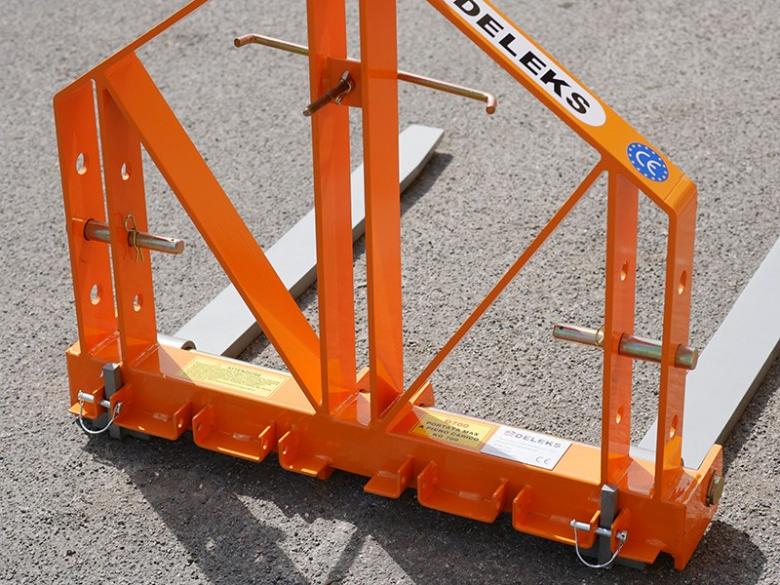 DELEKS&nbsp;D 700&nbsp;emelővilla adapter&nbsp;-&nbsp;Starex Pro Kft.