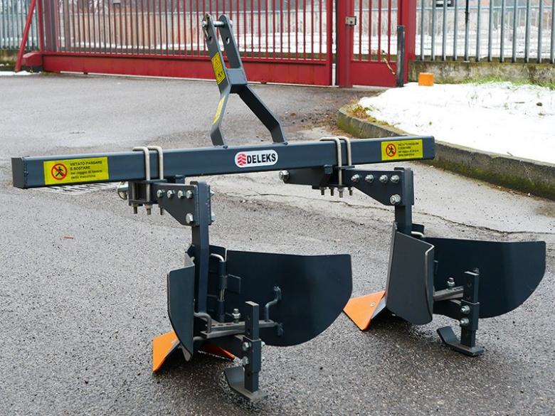 DELEKS DA 140 sorközművelő 2 db töltögető kapával - Starex Pro Kft.