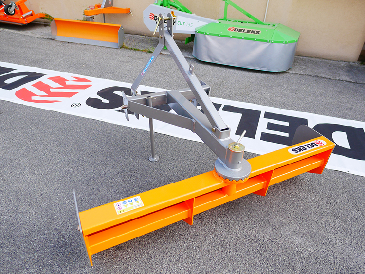 DELEKS&nbsp;DL 150&nbsp;földgyalu gréder hátsó függesztésű&nbsp;-&nbsp;Starex Pro Kft.