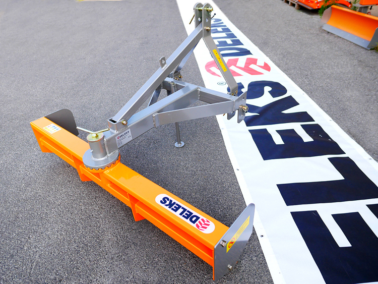 DELEKS&nbsp;DL 170&nbsp;földgyalu gréder hátsó függesztésű&nbsp;-&nbsp;Starex Pro Kft.