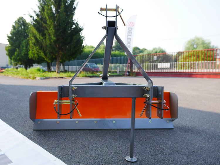 DELEKS&nbsp;DL 170&nbsp;földgyalu gréder hátsó függesztésű&nbsp;-&nbsp;Starex Pro Kft.