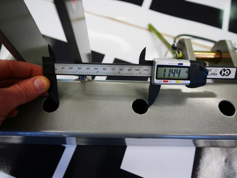 DELEKS&nbsp;DP&nbsp;3-pont csatlakozású vízszintes konzol 7-furattal&nbsp;-&nbsp;Starex Pro Kft.