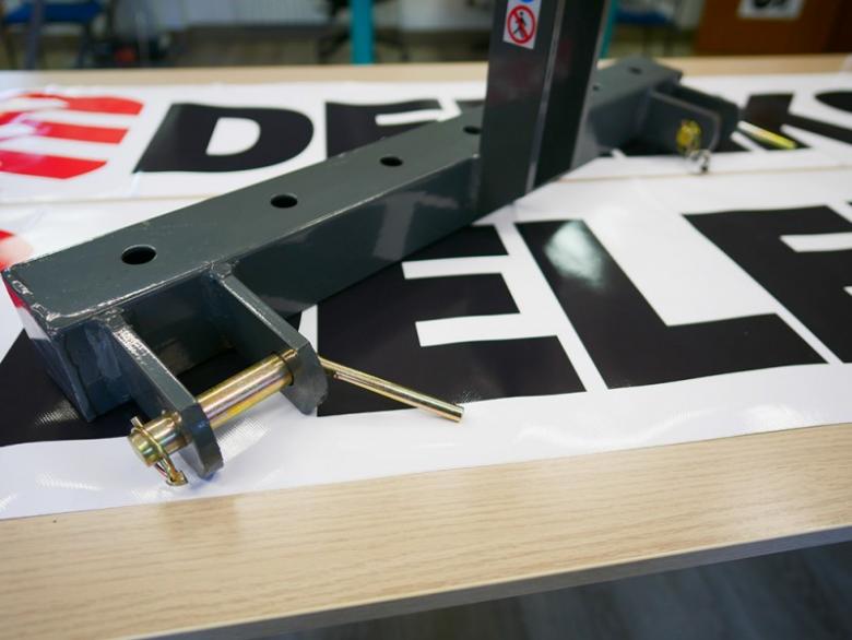 DELEKS&nbsp;DP&nbsp;3-pont csatlakozású vízszintes konzol 7-furattal&nbsp;-&nbsp;Starex Pro Kft.