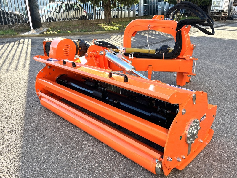 DELEKS&nbsp;DRAGON 200&nbsp;rézsű vágásra alkalmas szárzúzó&nbsp;-&nbsp;Starex Pro Kft.