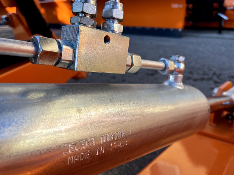 DELEKS&nbsp;DRAGON 200&nbsp;rézsű vágásra alkalmas szárzúzó&nbsp;-&nbsp;Starex Pro Kft.