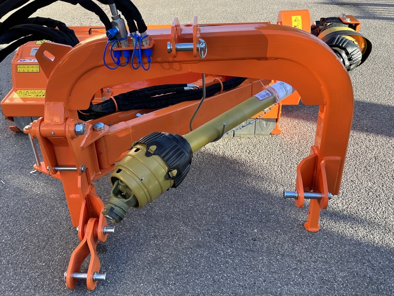 DELEKS&nbsp;DRAGON 220&nbsp;rézsű vágásra alkalmas szárzúzó&nbsp;-&nbsp;Starex Pro Kft.