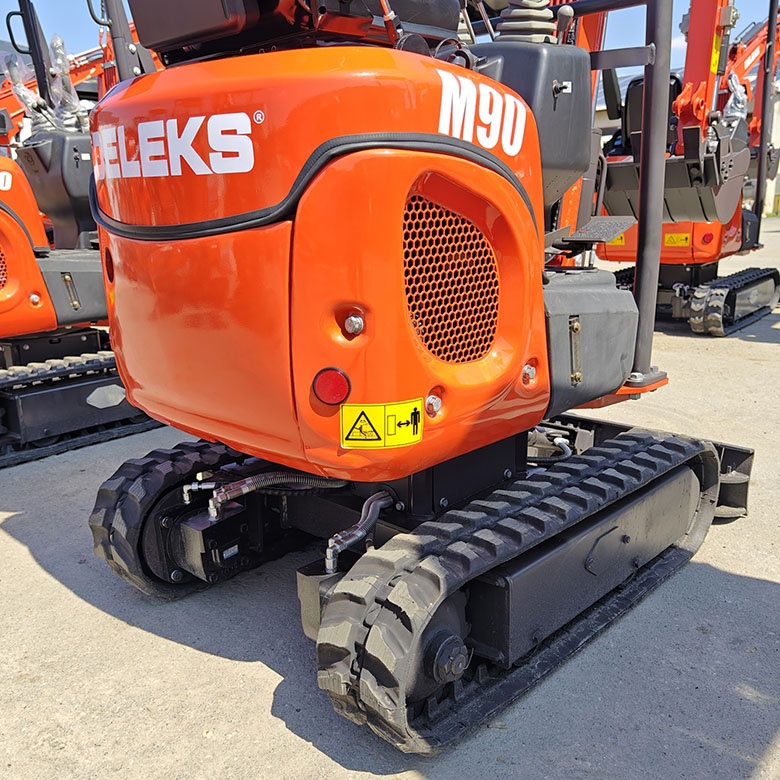 DELEKS&nbsp;M 90&nbsp;mini lánctalpas kotró markoló&nbsp;-&nbsp;Starex Pro Kft.