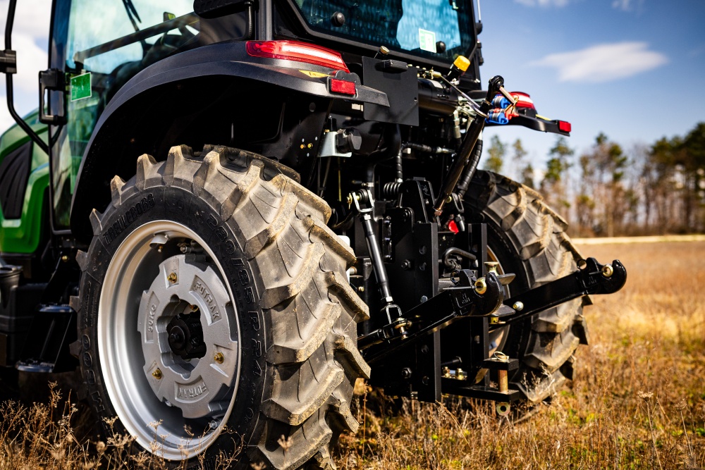 FOTRAK&nbsp;ME 254C&nbsp;univerzális traktor vezetőfülkével&nbsp;-&nbsp;Starex Pro Kft.