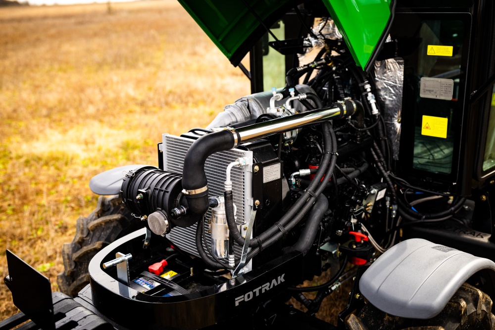 FOTRAK&nbsp;ME 254C&nbsp;univerzális traktor vezetőfülkével&nbsp;-&nbsp;Starex Pro Kft.
