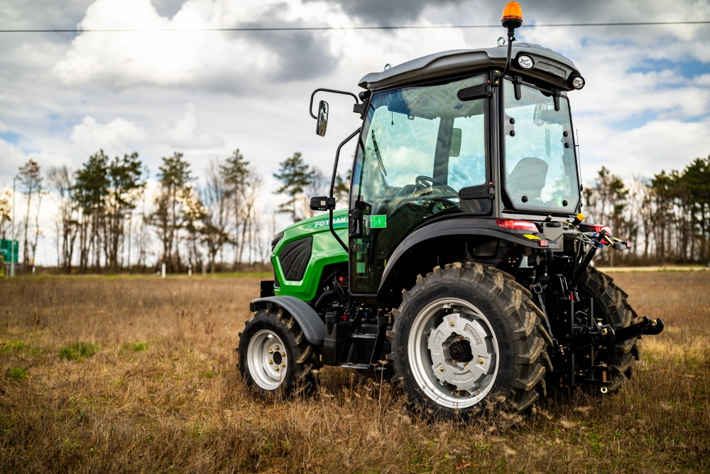 FOTRAK&nbsp;ME 254C&nbsp;univerzális traktor vezetőfülkével&nbsp;-&nbsp;Starex Pro Kft.