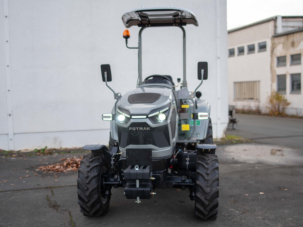 FOTRAK&nbsp;ME 254R&nbsp;univerzális traktor napfény tetővel&nbsp;-&nbsp;Starex Pro Kft.