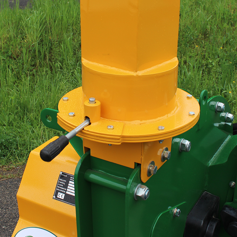 GEO&nbsp;ECO 17H&nbsp;kardán hajtású ágaprító hidraulikus adagolással 150 mm vágási átmérővel&nbsp;-&nbsp;Starex Pro Kft.