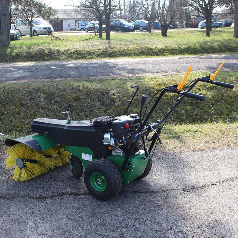 GEO&nbsp;SW 80&nbsp;benzin motoros kézi utcai seprőgép&nbsp;-&nbsp;Starex Pro Kft.