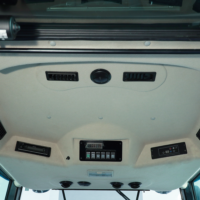 SOLIS&nbsp;75 STANDARD&nbsp;univerzális traktor vezetőfülkével&nbsp;-&nbsp;Starex Pro Kft.