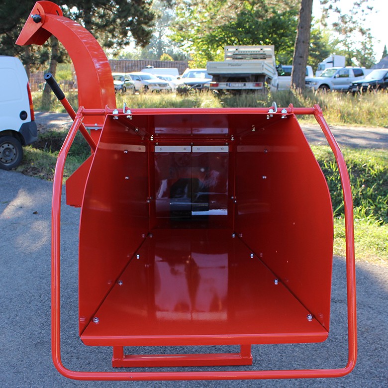 STAREX&nbsp;AXL 8&nbsp;ágaprító behúzó hengerrel  130 mm vágási átmérővel&nbsp;-&nbsp;Starex Pro Kft.
