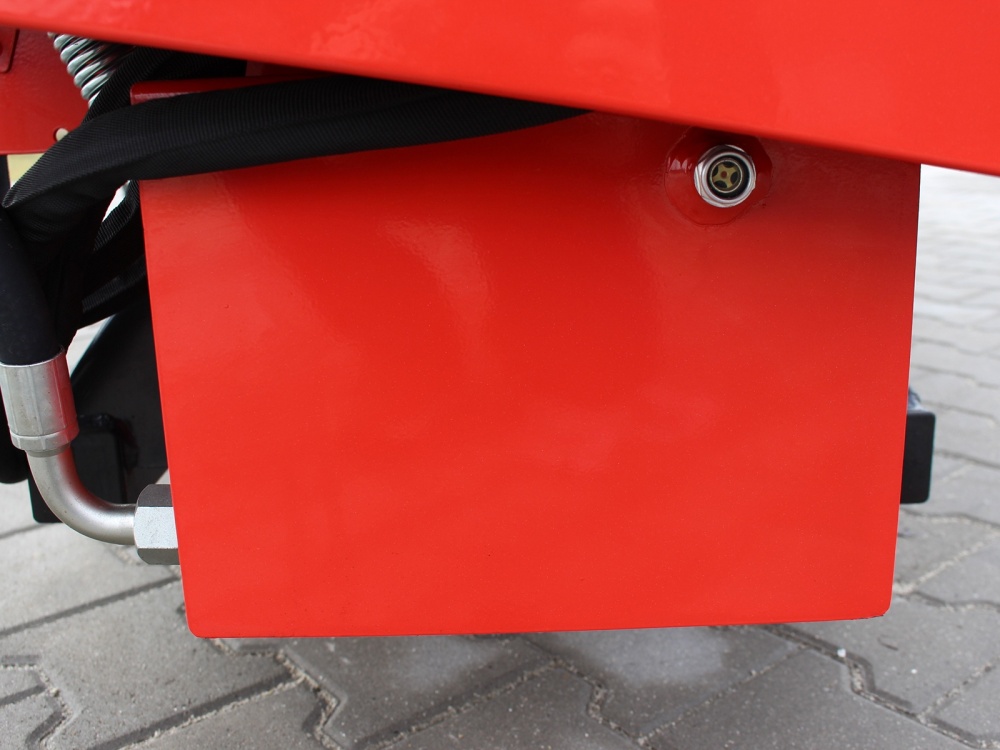 STAREX&nbsp;AXR 90&nbsp;kardán hajtású ágaprító hidraulikus adagolással 100 mm vágási átmérővel&nbsp;-&nbsp;Starex Pro Kft.