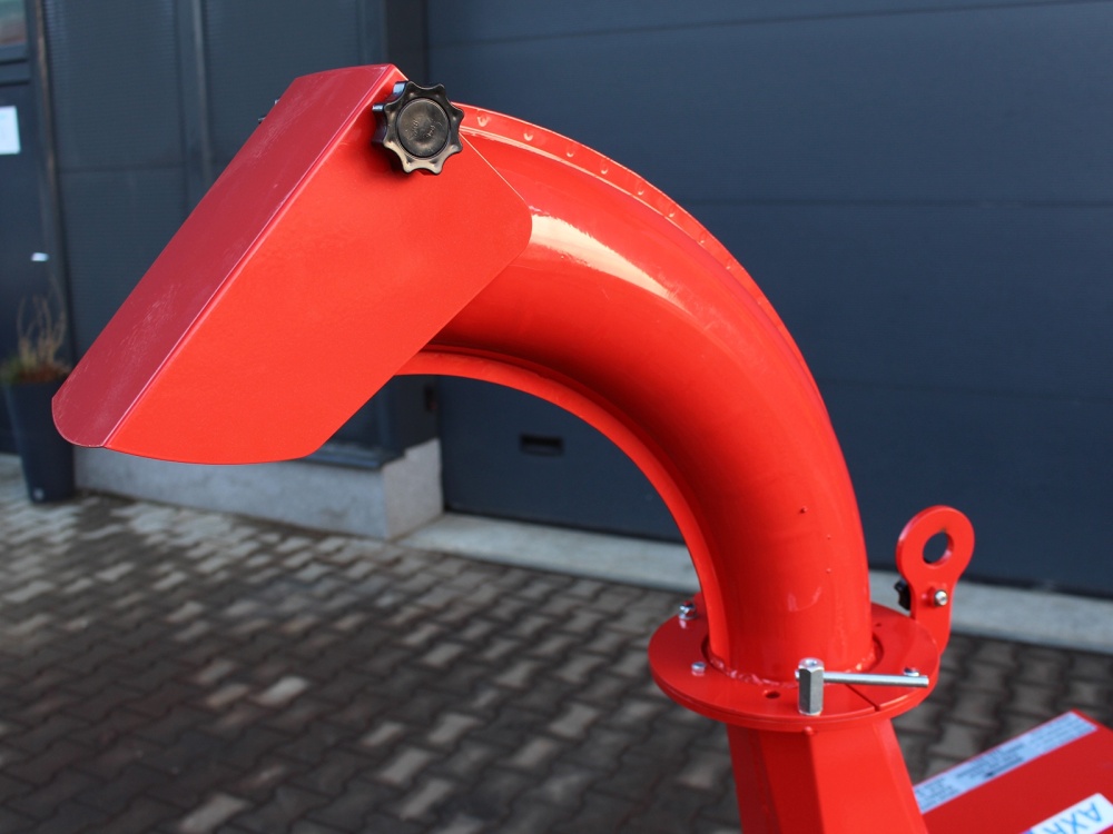 STAREX&nbsp;AXR 90&nbsp;kardán hajtású ágaprító hidraulikus adagolással 100 mm vágási átmérővel&nbsp;-&nbsp;Starex Pro Kft.