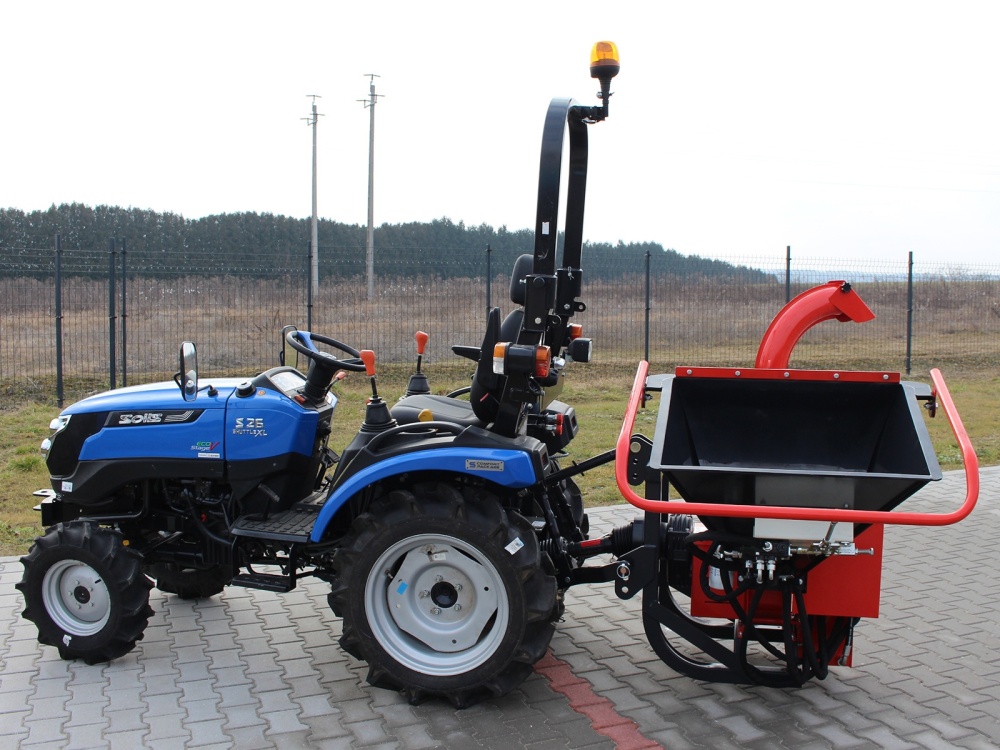 STAREX&nbsp;AXR 90&nbsp;kardán hajtású ágaprító hidraulikus adagolással 100 mm vágási átmérővel&nbsp;-&nbsp;Starex Pro Kft.